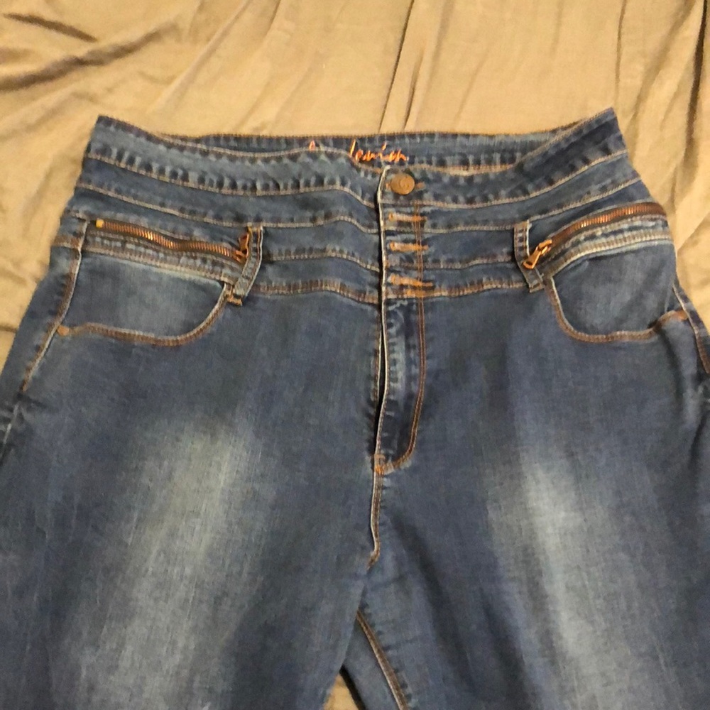 4 button & zipper plus size jeans